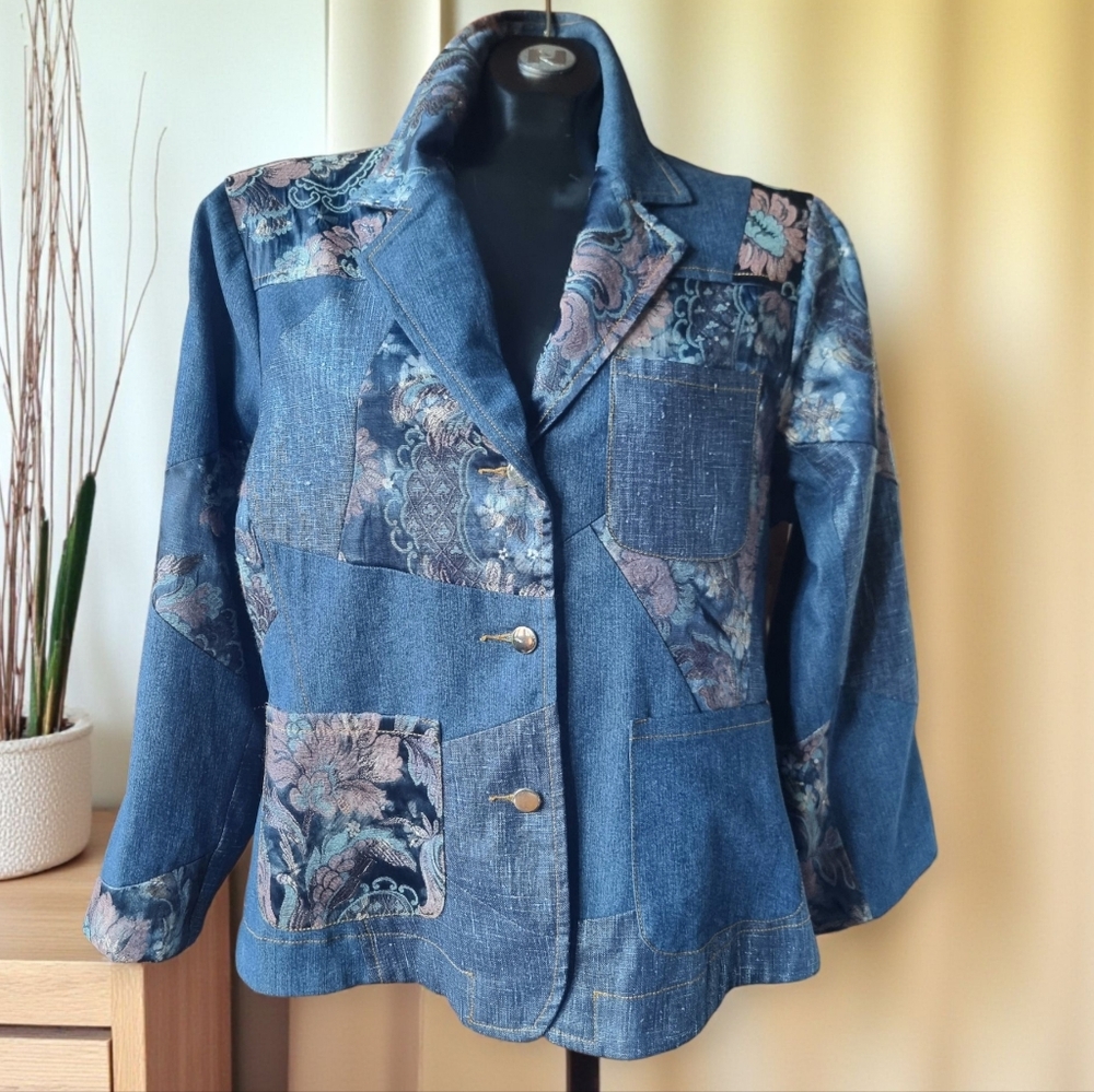SIMON CHANG Floral Patchwork Denim Jacket
